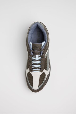 CAMP DAVID Sneakers in Brown