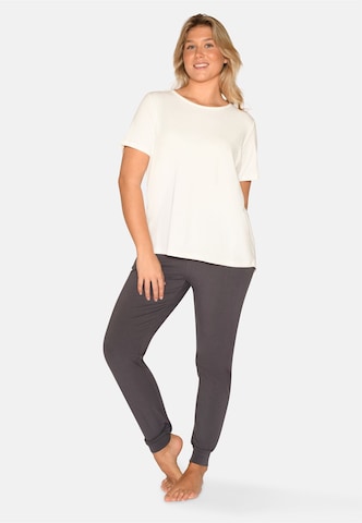 CCDK Copenhagen - Camiseta para dormir 'Bea' en blanco: frente