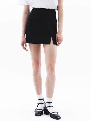 OXXO Skirt in Black: front
