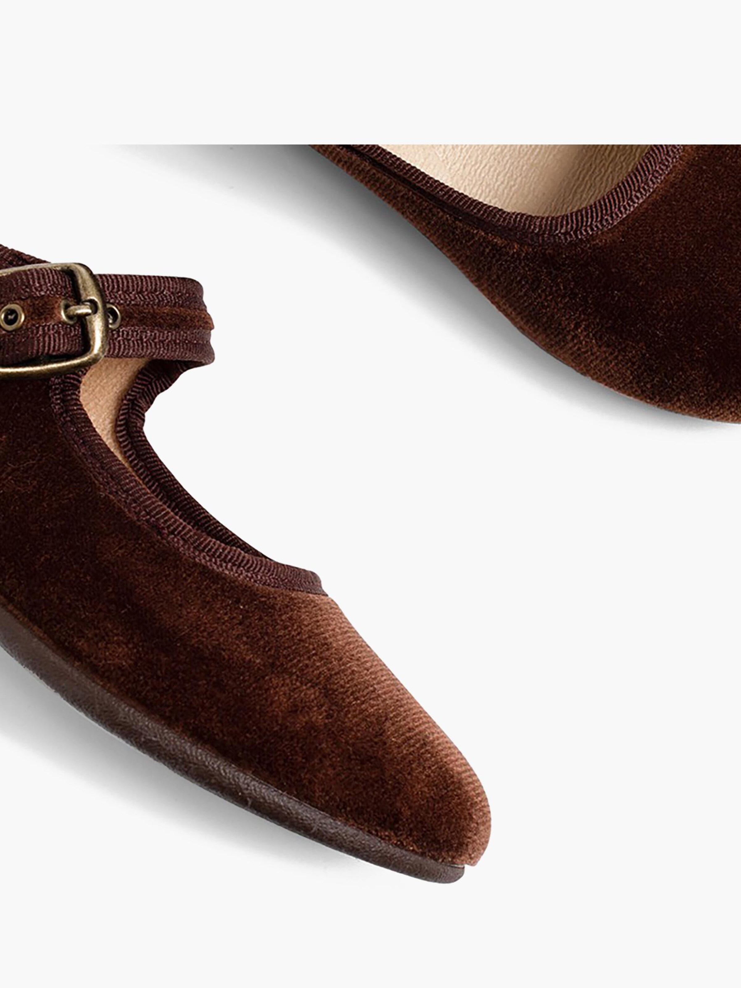 Pisamonas - Zapatos bajos en marrón