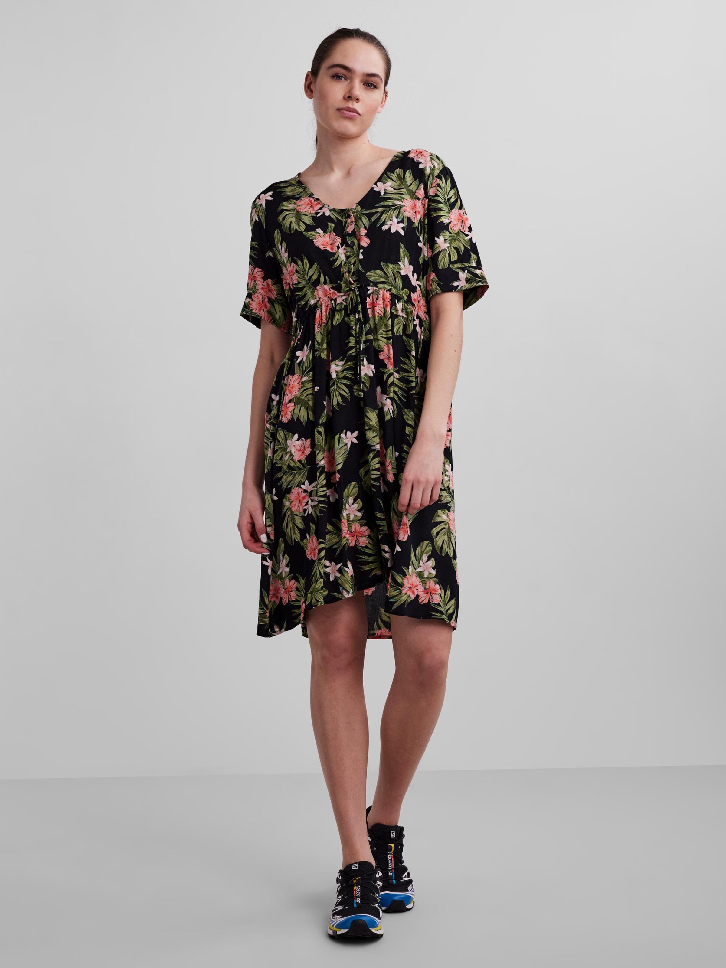 Frauen Kleider PIECES Kleid 'Nya' in Schwarz - EE79814 Frauen Kleider PIECES Kleid 'Nya' in Schwarz - EE79814