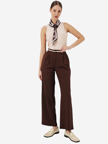Bigdart Trousers in Brown: front