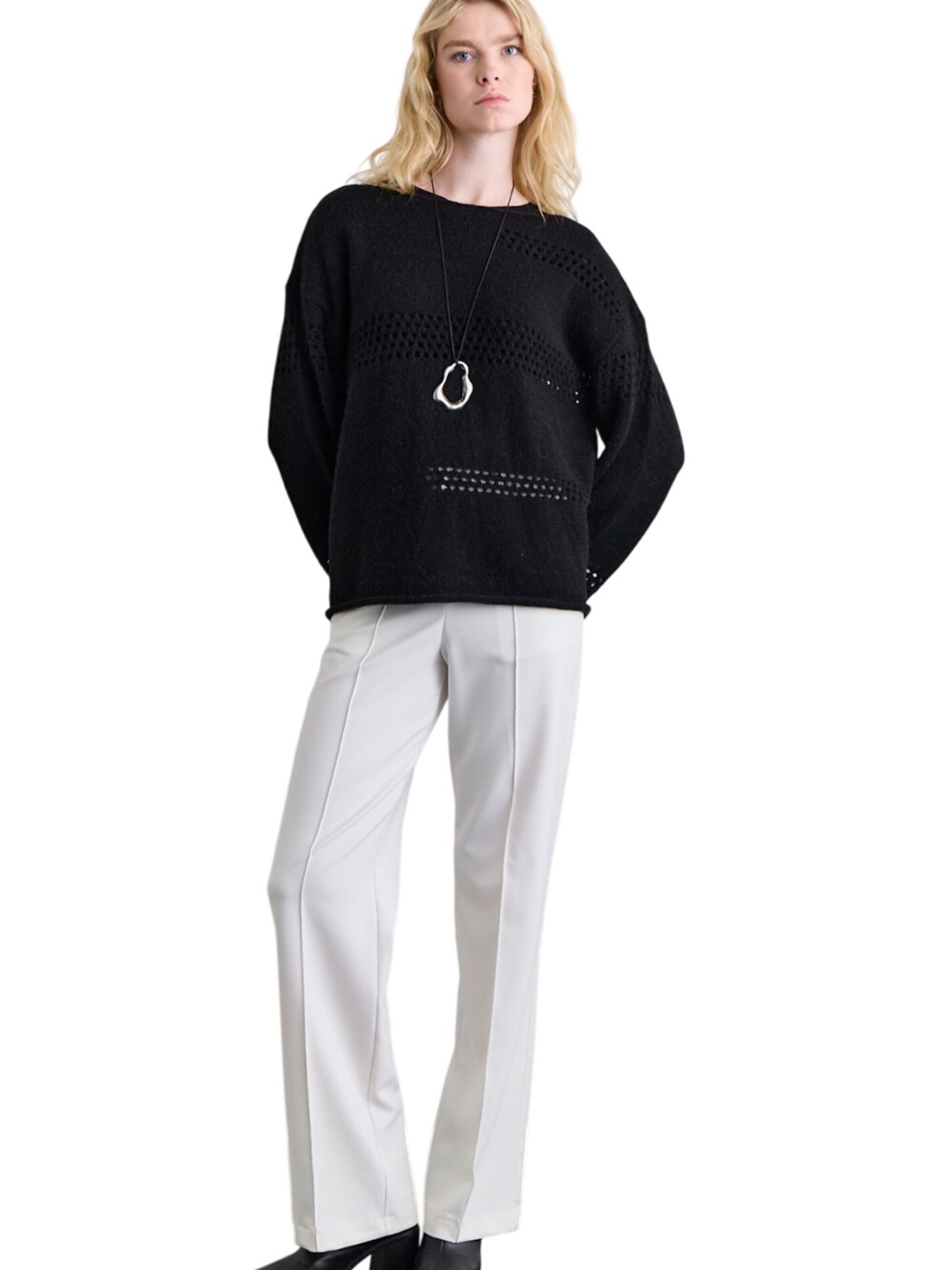 MANUKA Sweater in Black