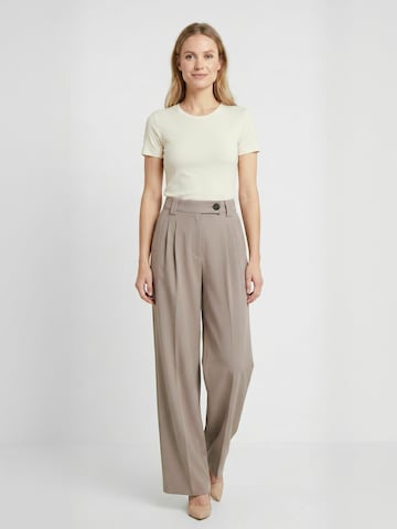 Opal Studio Regular Trouser ' Sassi ' in Braun: Vorderseite