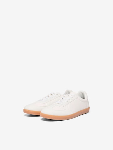 Only & Sons Matalavartiset tennarit 'ONSOLIVER' värissä valkoinen