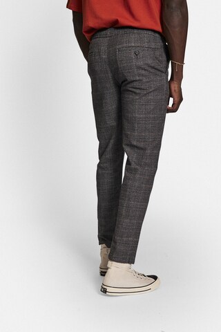 Redefined Rebel Regular Trousers 'King' in Grey