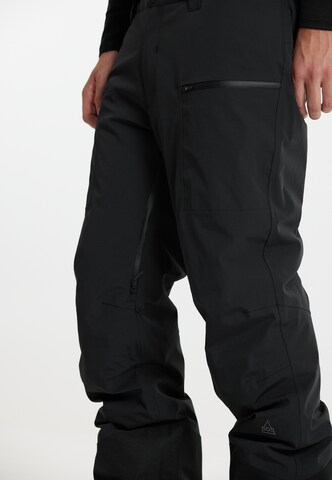 SOS Regular Outdoor Pants 'Straja' in Black