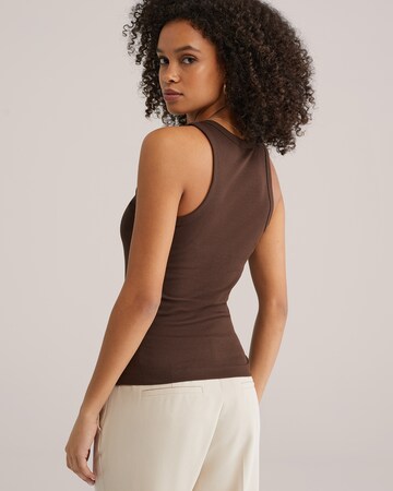 WE Fashion Top – hnědá