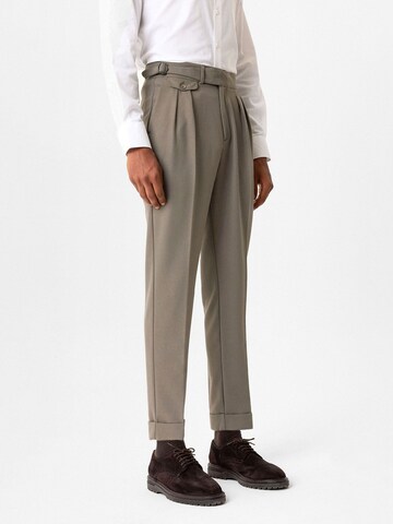 Tapered Pantaloni con piega frontale 'Sebastiano' di Antioch in verde