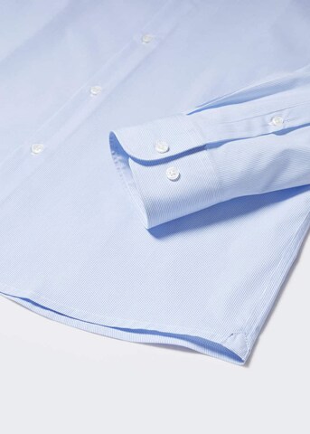 Coupe regular Chemise 'Alcala' MANGO MAN en bleu