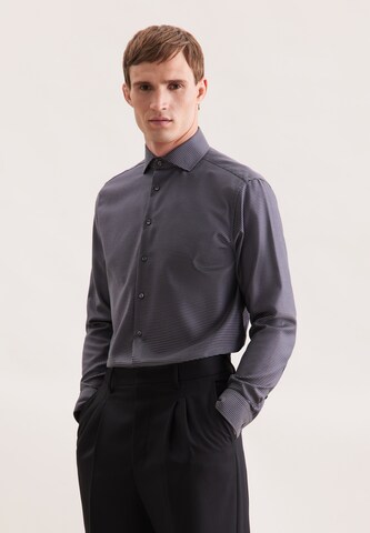 Coupe regular Chemise business ' Schwarze Rose ' SEIDENSTICKER en gris : devant