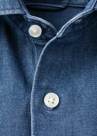 MANGO MAN Slim Fit Риза в синьо