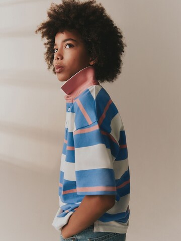 T-Shirt Next en bleu