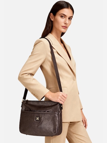 Laura Biagiotti Crossbody bag 'Tapiro 12' in Brown: front