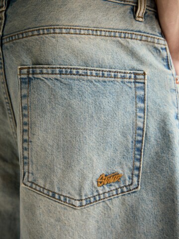 Pull&Bear Loosefit Jeans i blå