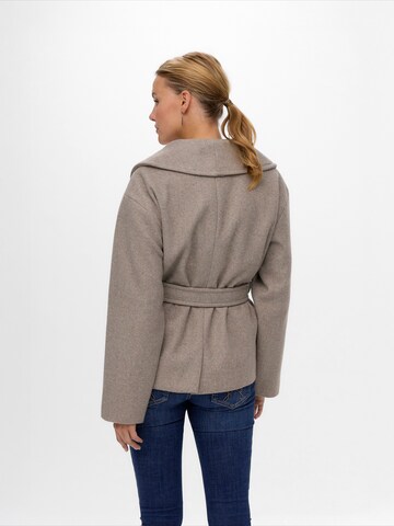 VERO MODA Overgangsfrakke 'VMANNE BERGEN' i brun