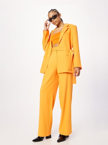 modström Loose fit Pleat-front trousers 'Caya' in Orange