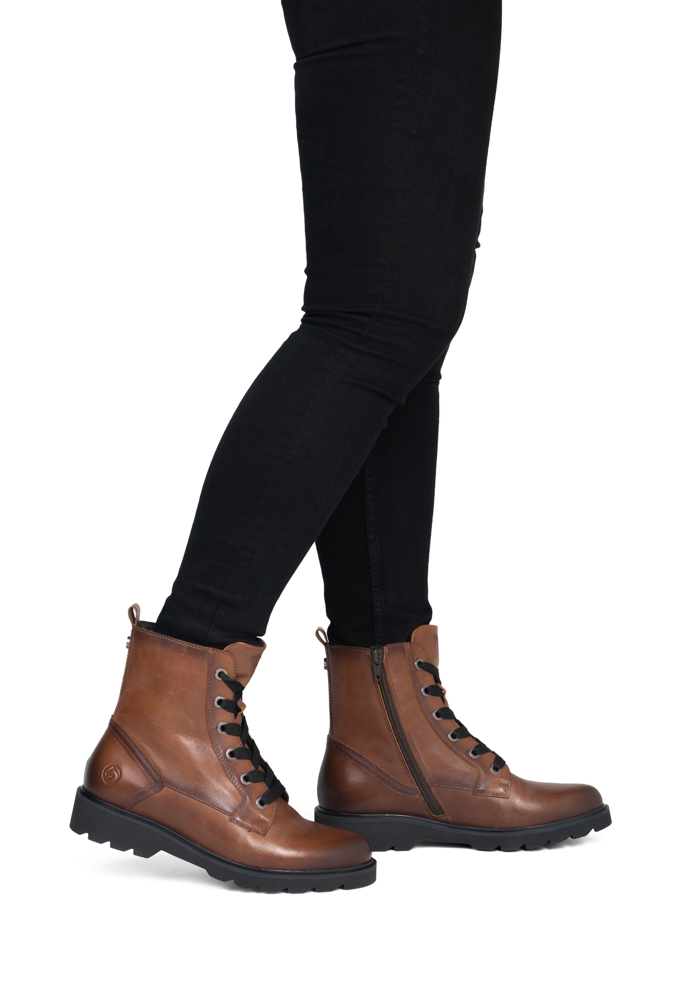 Bottines à lacets REMONTE en marron