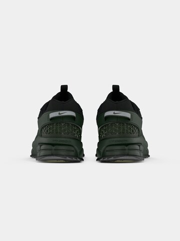 Nike Sportswear Låg sneaker 'ZOOM VOMERO ROAM' i grön: topp