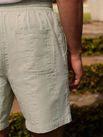 regular Pantaloni di Next in verde