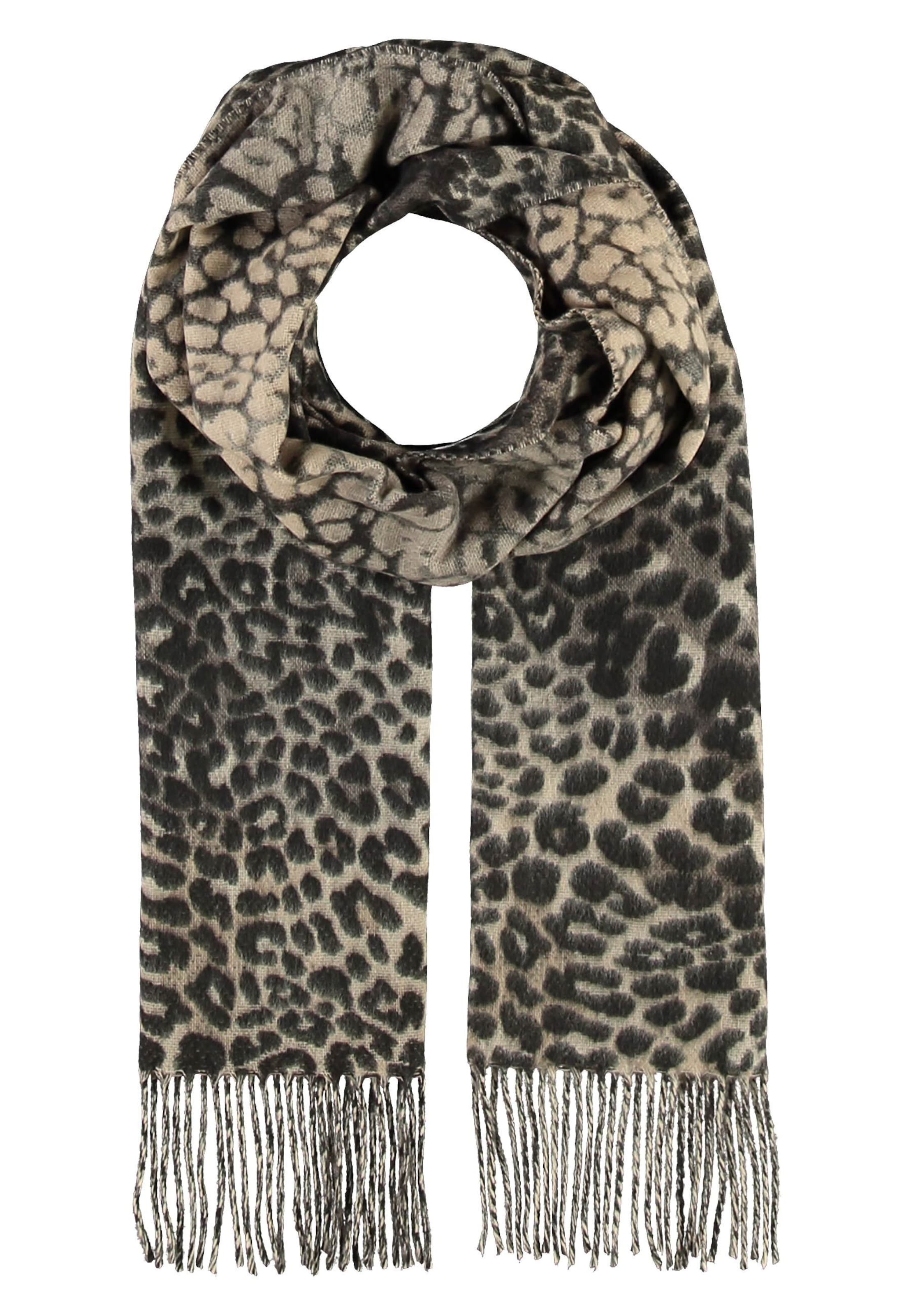 Giorgio Rimaldi Scarf in Grey: front