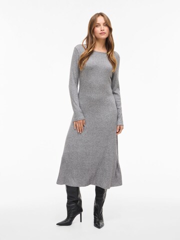 Robes en maille 'VIDansa' VILA en gris : devant