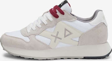 Baskets basses SUN68 en beige : devant