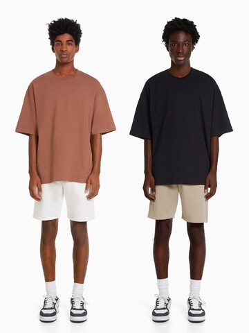 Bershka Regular Shorts in Beige: Vorderseite