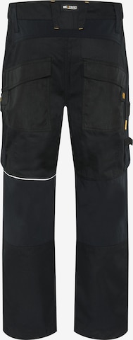Expand Regular Cargo Pants in Black: front