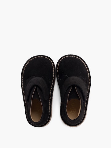 Pisamonas - Botas en negro