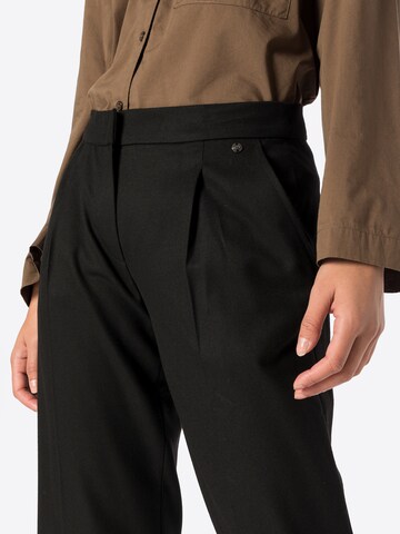 GERRY WEBER Regular Pleat-Front Pants in Black