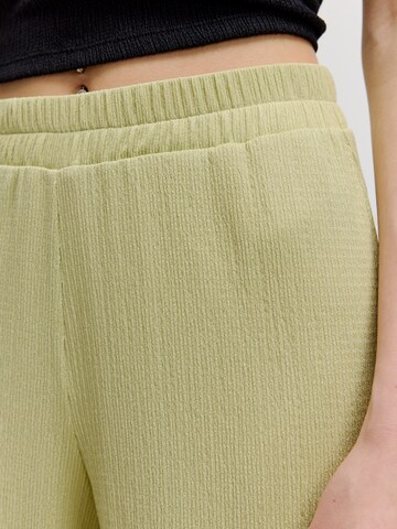 EDITED Zvonové kalhoty Kalhoty 'Philine' – zelená