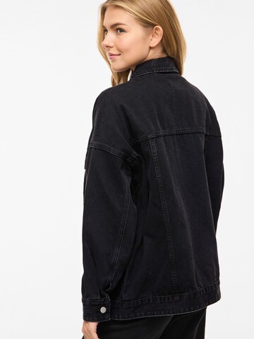 VILA Jacke in Schwarz