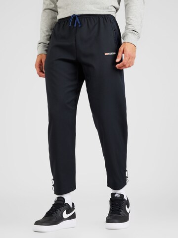 Tapered Pantaloni sport de la NIKE pe negru: față