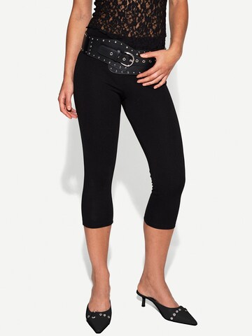 Bershka Skinny Hose in Schwarz: Vorderseite