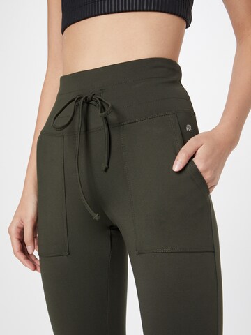 Marika Tapered Workout Pants 'MADISON' in Green