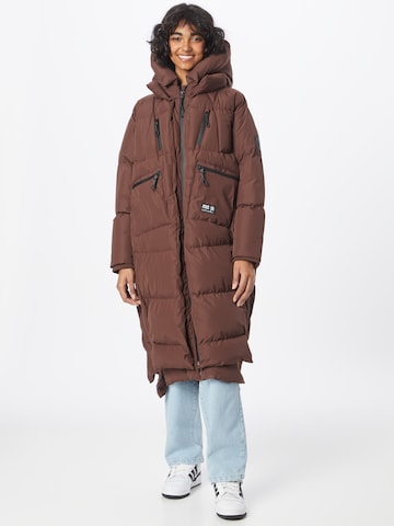 Manteau d’hiver 'RihannaAK A' Alife and Kickin en marron : devant