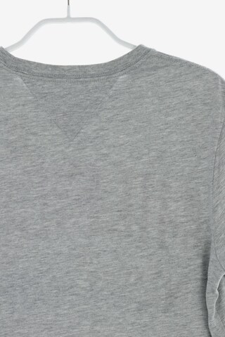 TOMMY HILFIGER T-Shirt XS in Grau