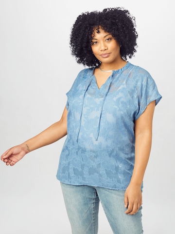 KAFFE CURVE Blouse 'Metty' in Blauw: voorkant