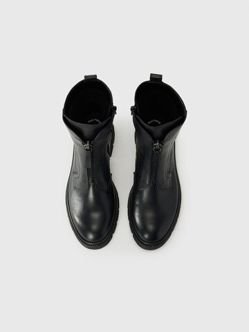 GABOR Ankle Boots in Black