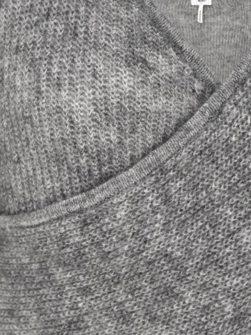 OBJECT Petite Sweater 'Holly' in Grey