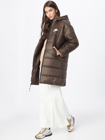 Cappotto invernale di Nike Sportswear in marrone