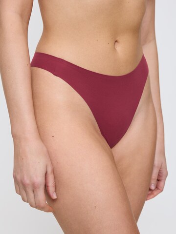 TRIUMPH String ' Red Label Smart Invisible ' in Rot