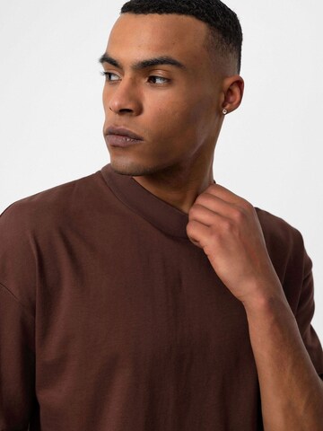 Antioch Bluser & t-shirts i brun