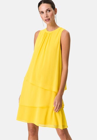zero Kleid mit Lagen Look in Gelb: Vorderseite
