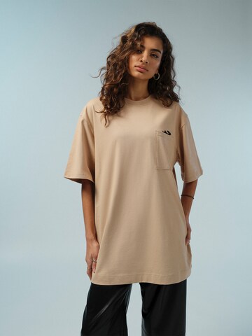 Pacemaker T-shirt 'Dominic' i beige: framsida