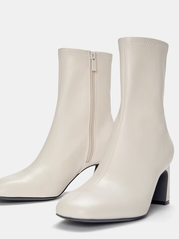 Pull&Bear Stiefelette in Beige