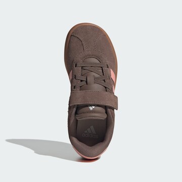ADIDAS SPORTSWEAR - Sapatilhas 'VL Court 3.0' em castanho