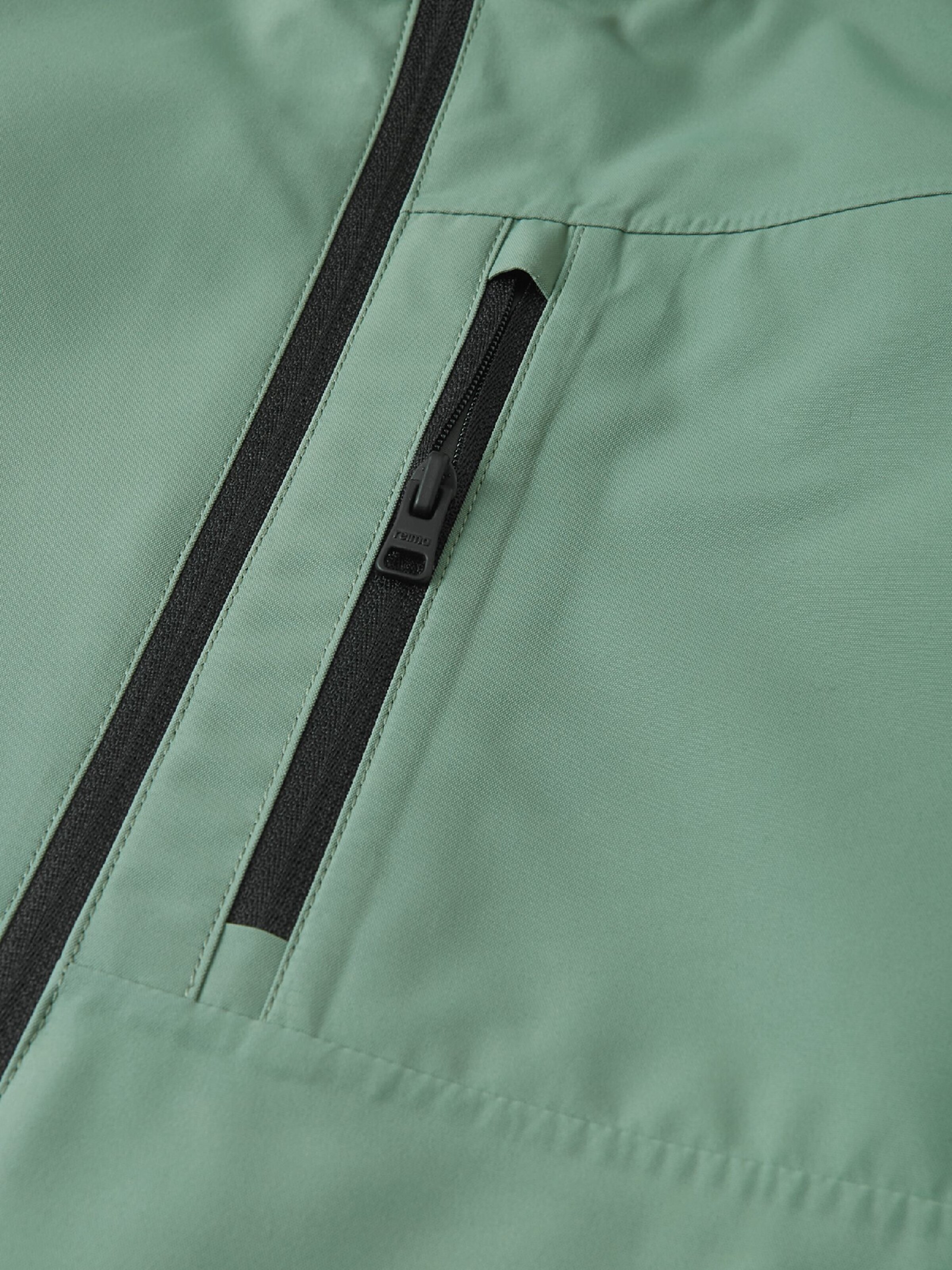 Reima Outdoor jacket 'Suojala' in Green