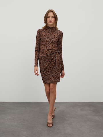 EDITED Dress 'Karlotta' in Brown